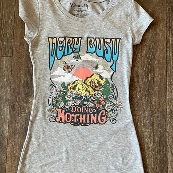 NWOT Busy Doing Nothing Short Sleeve T-Shirt XS - Picture 1 of 5